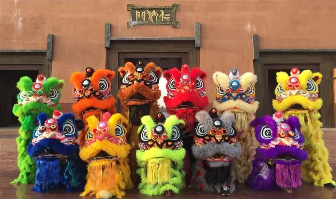 中国的舞狮文化：南狮和北狮有什么区别？每一只狮子里面都有灵魂-民俗风情汇